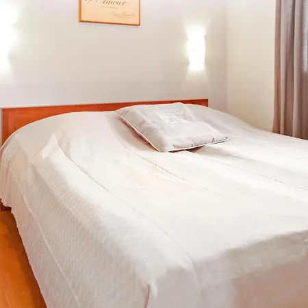 度假居 Tahkon Klubitie 6 A By Interhome 塔库沃里