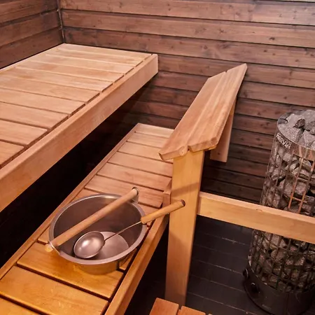 度假居 Tahkon Klubitie 6 A By Interhome 塔库沃里